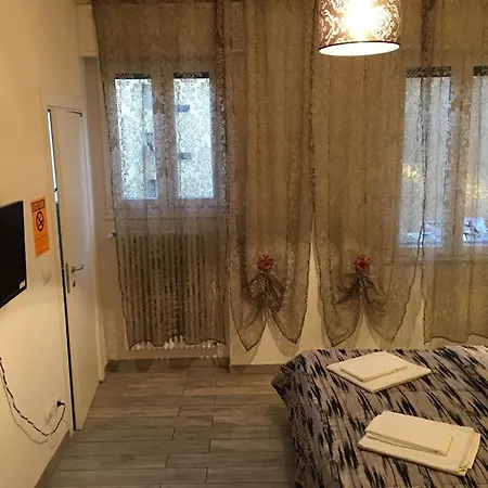 ベッド・アンド・ブレックファスト Real Fly *